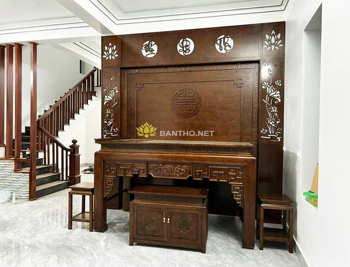 Bàn thờ đứng mẫu Triện và tủ con