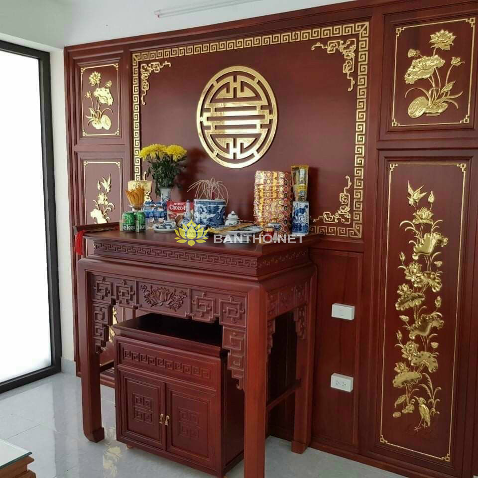 Mẫu bàn thờ Sen Triện đơn giản đục hạ nền