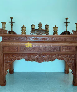 Bàn thờ ông bà tổ tiên gỗ Gụ đục hạ nền