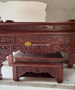 Bàn thờ mẹ con Ngũ Phúc
