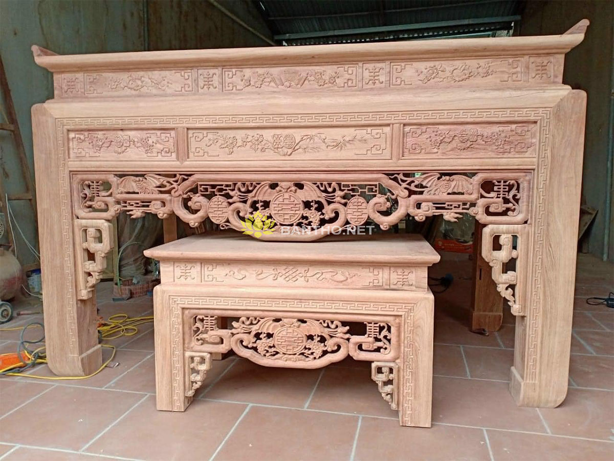 Bàn thờ gia tiên gỗ Hương
