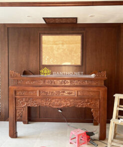Bàn thờ gia tiên Ngũ Phúc