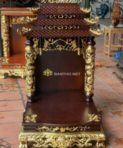 Bàn thờ thần tài mái chùa thếp điểm vàng