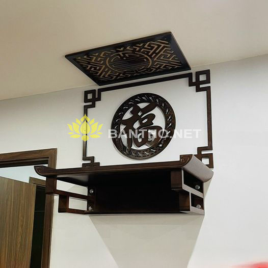 Ban thờ treo tường gỗ tự nhiên