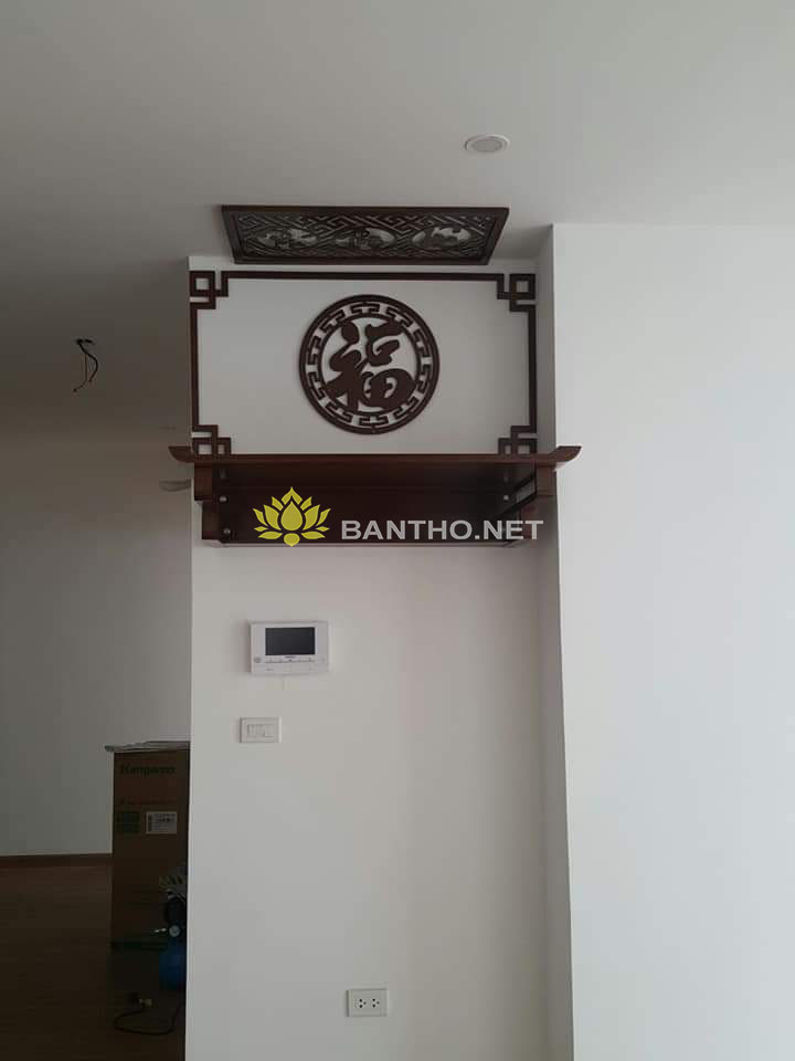Bàn thờ chung cư treo tường