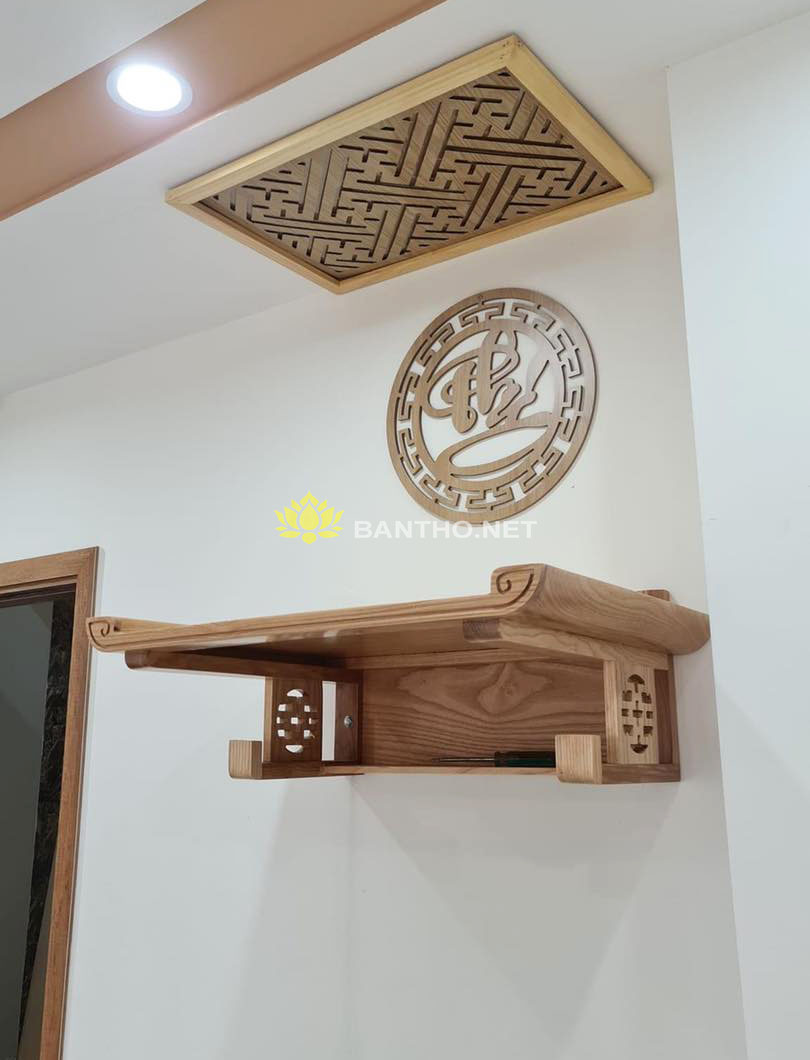 Mẫu bàn thờ treo tường đơn giản chữ Thọ