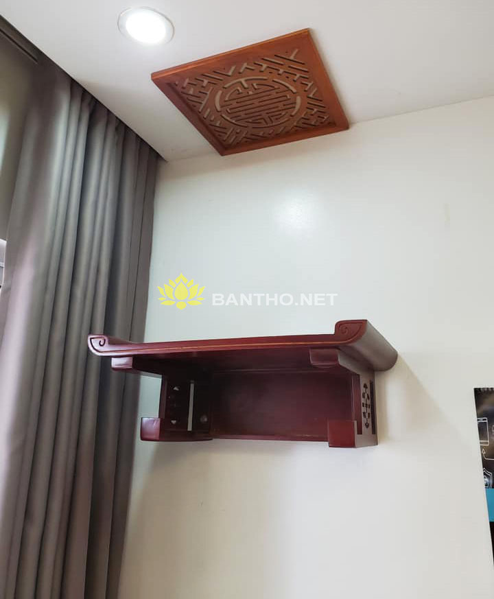 Bàn thờ gia tiên treo tường