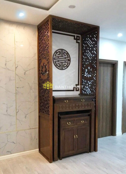 Mẫu bàn thờ chung cư đẹp cùng bộ vách ngăn phòng thờ