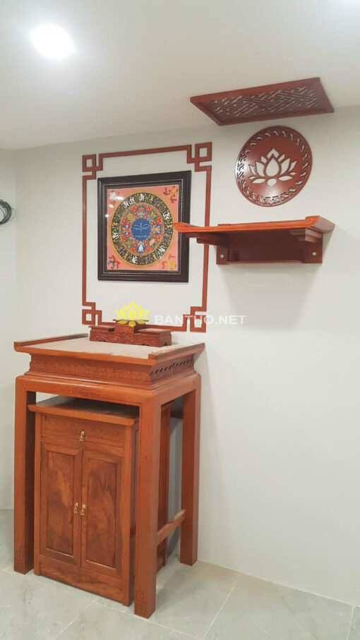 Bàn thờ phật treo tường và bàn thờ gia tiên