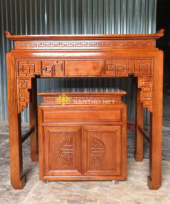 Bàn thờ nhà chung cư Triện sơn màu cánh gián