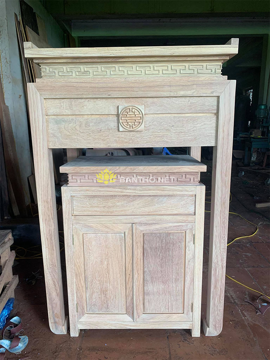 Mẫu bàn thờ chung cư hiện đại