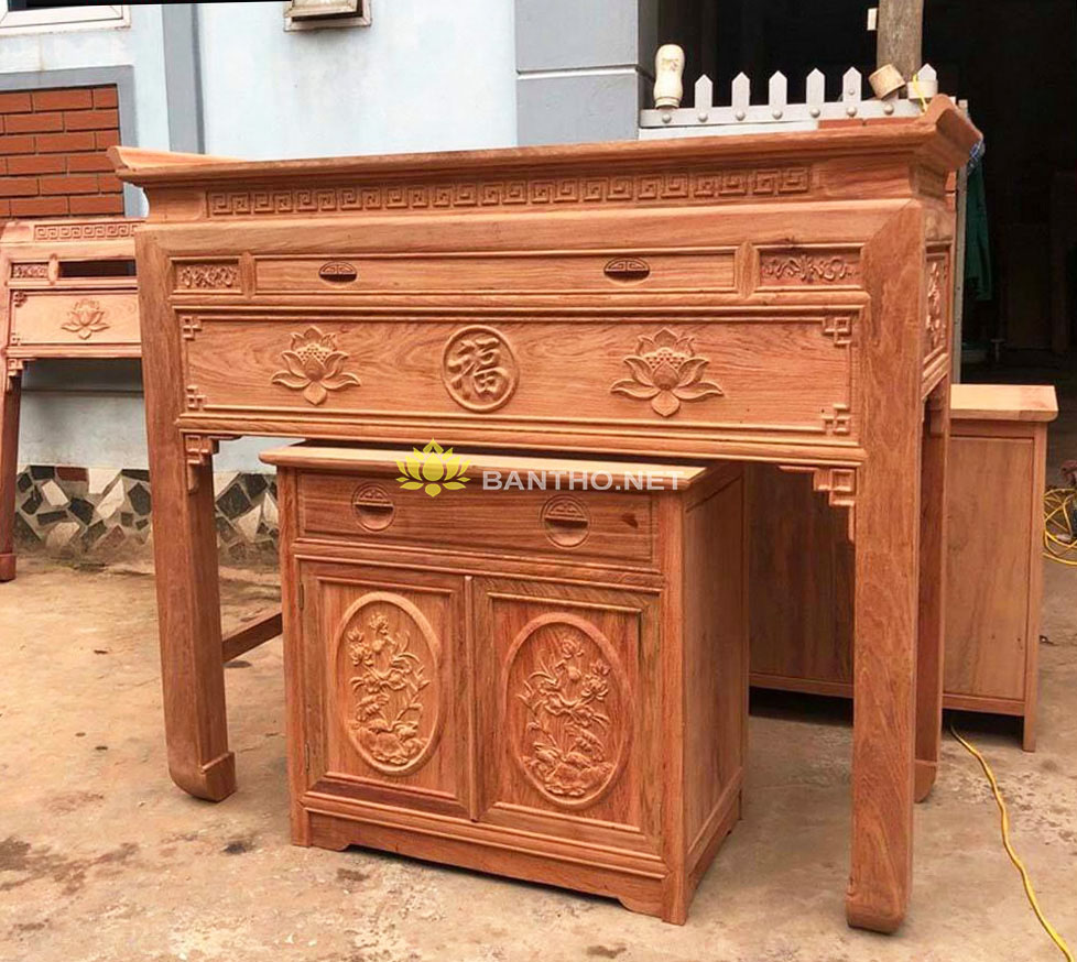 Bàn thờ gia tiên nhỏ