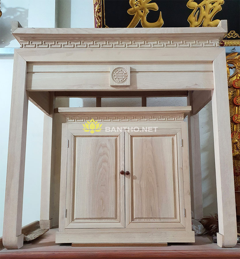 Mẫu bàn thờ chung cư hiện đại
