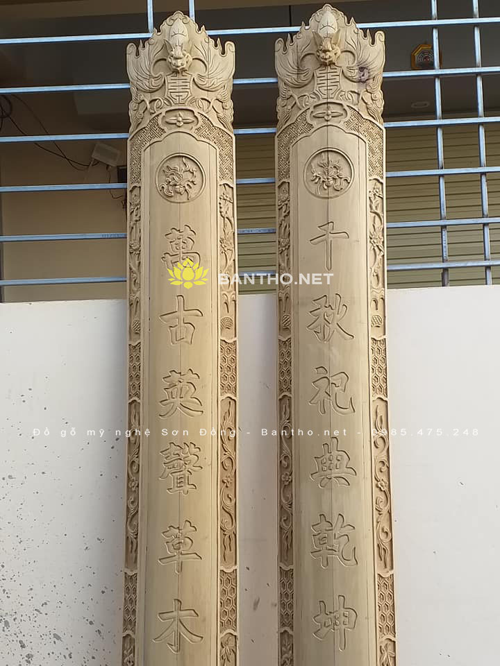 Đôi Câu đối máng thờ tại đình chùa
