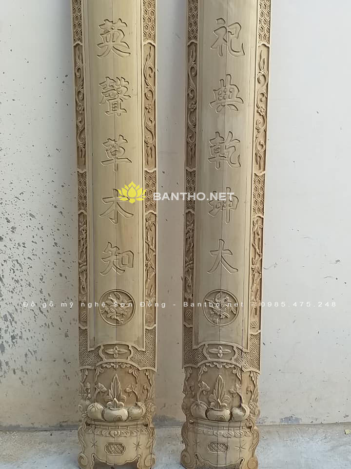 Đôi Câu đối máng mộc thờ tại đình chùa