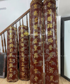 Cặp câu đối máng nền son vẽ mây