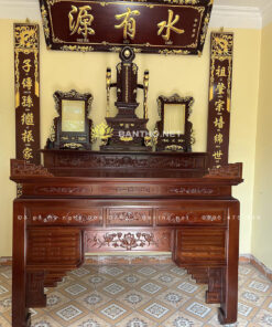 Hoành phi câu đối sơn PU thếp điểm vàng cùng bộ bàn thờ khung ảnh ỷ thờ