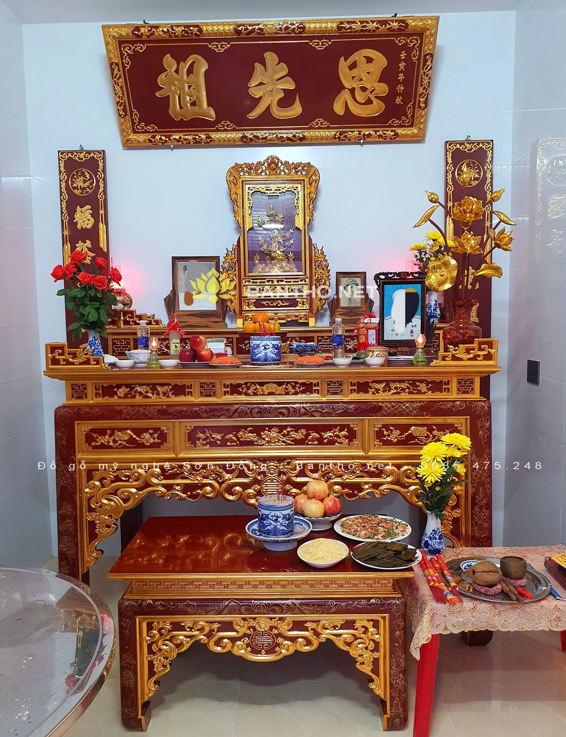 Mẫu hoành phi câu đối bằng gỗ sơn son thếp vàng