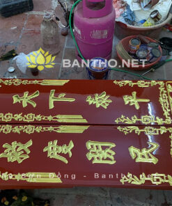 Câu đối thượng cầm hạ thú, cù lệch nền son chùi