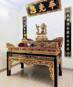 Bộ án gian thờ cùng hoành phi câu đối và ỷ thờ sơn son thếp vàng