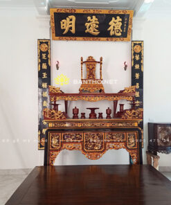Hoành phi câu đối đẹp bàn thờ cùng ngai thờ gia tiên