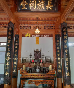 Hoành phi câu đối ngoài máng trong phẳng sơn giả cổ