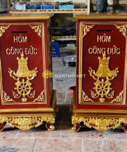 Hòm công đức bằng gỗ sơn son thếp vàng